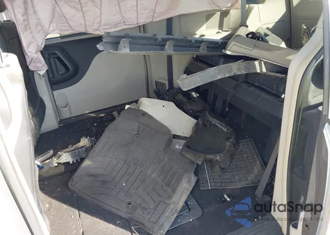 2016 Chrysler Town & Country Touring из США, поврежденный, VIN 2C4RC1BGXGR135498